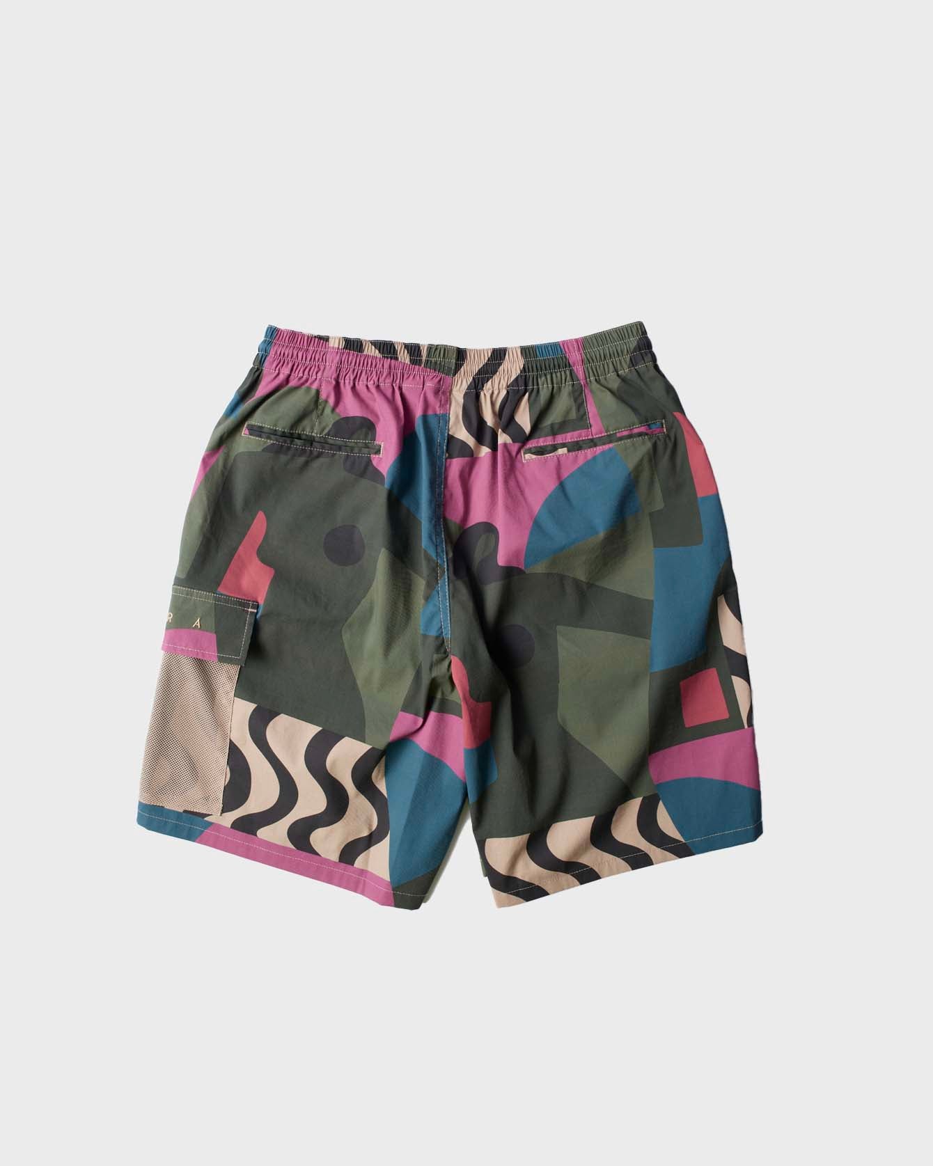 Distorted camo shorts pink